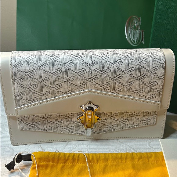 Goyard Duchesse Marie Caroline Shoulder Bag and Wallet. New Condition. - Picture 3 of 17